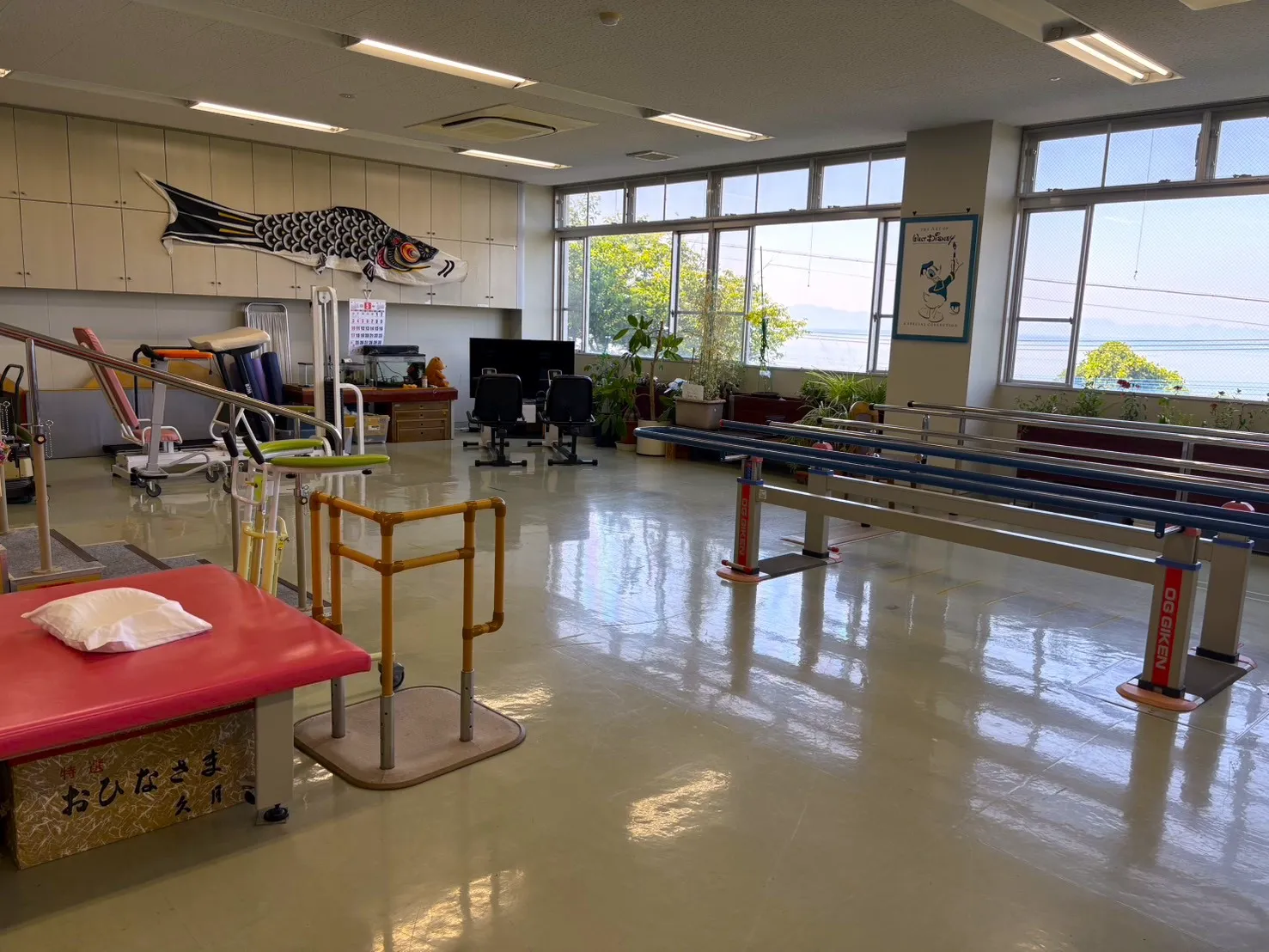 内科療養病棟のリハビリ風景